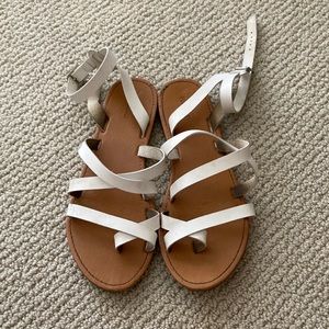 Forever 21 Gladiator Sandals Strappy White Shoes Casual Coquette Flats Size 8